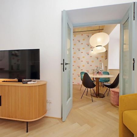 Ych-Colorful And Classy Apartment Near Fori Imperiali Rome Exterior photo