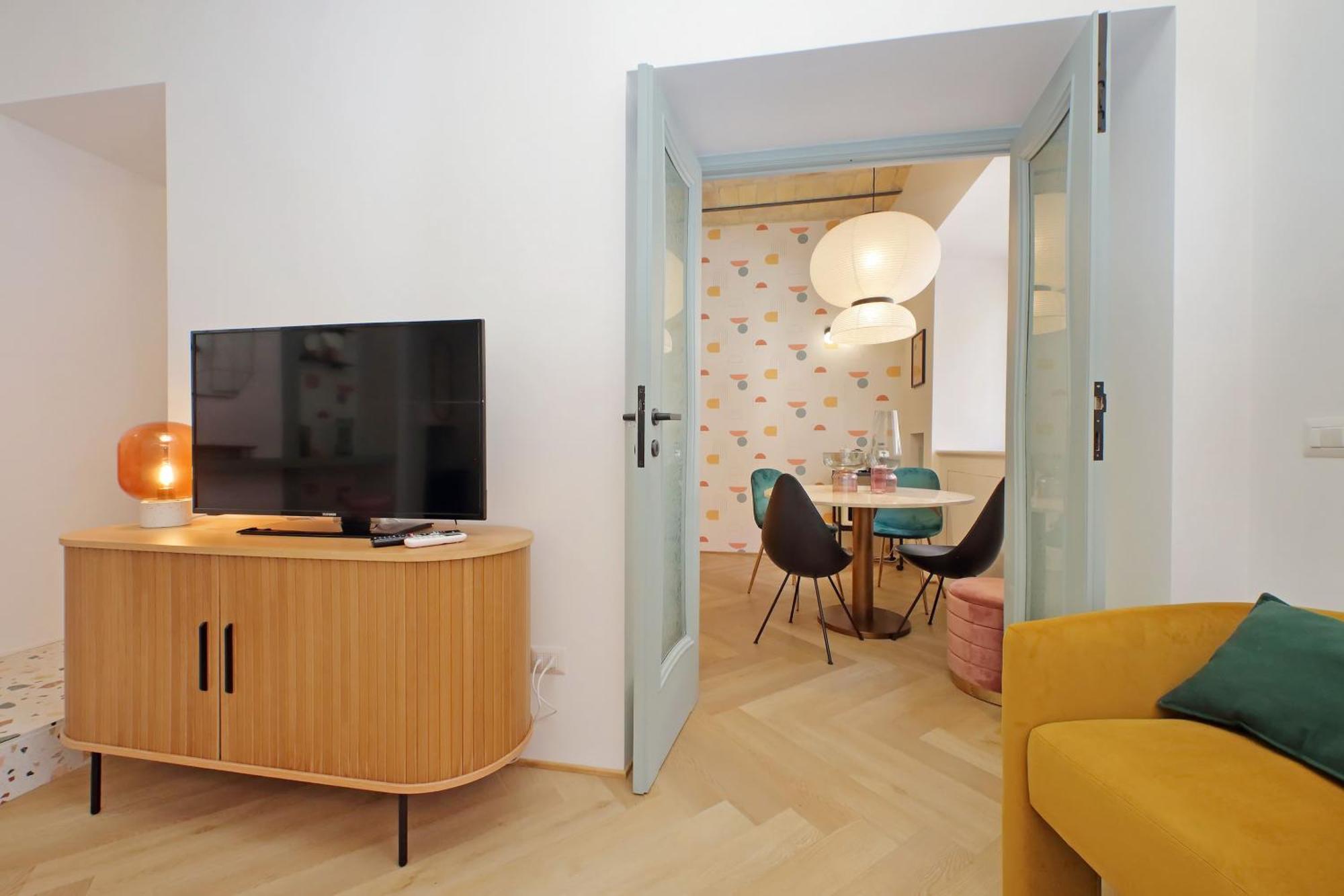 Ych-Colorful And Classy Apartment Near Fori Imperiali Rome Exterior photo